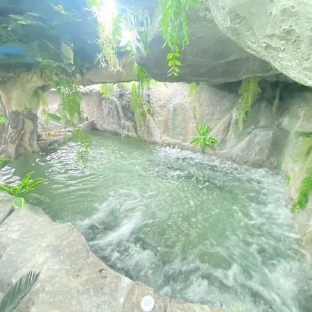 بيت شباب Futurotel Space Garden