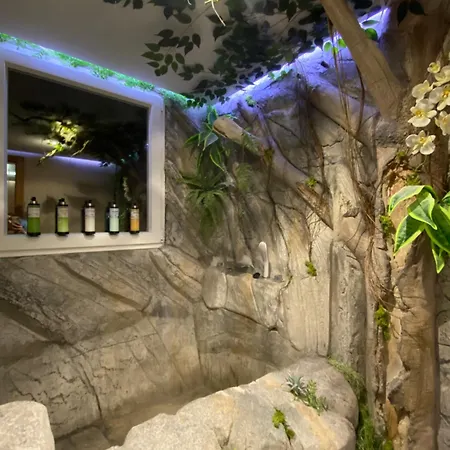 بيت شباب Futurotel Space Garden غرناطة