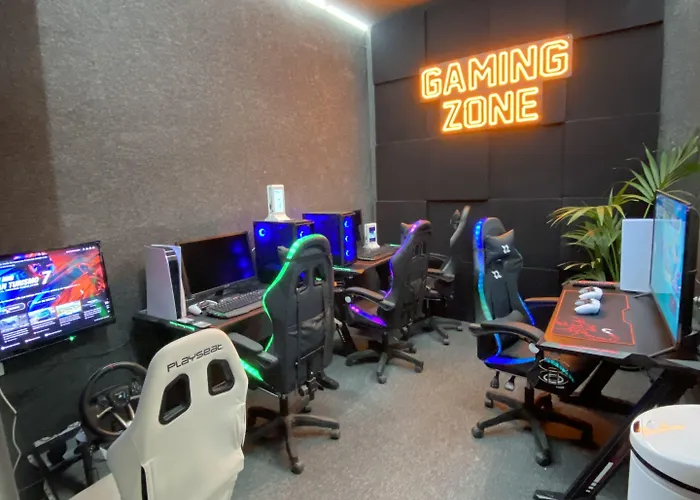 Futurotel Space Garden Hostel *